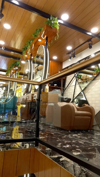 Salon at Dwarka New Delhi