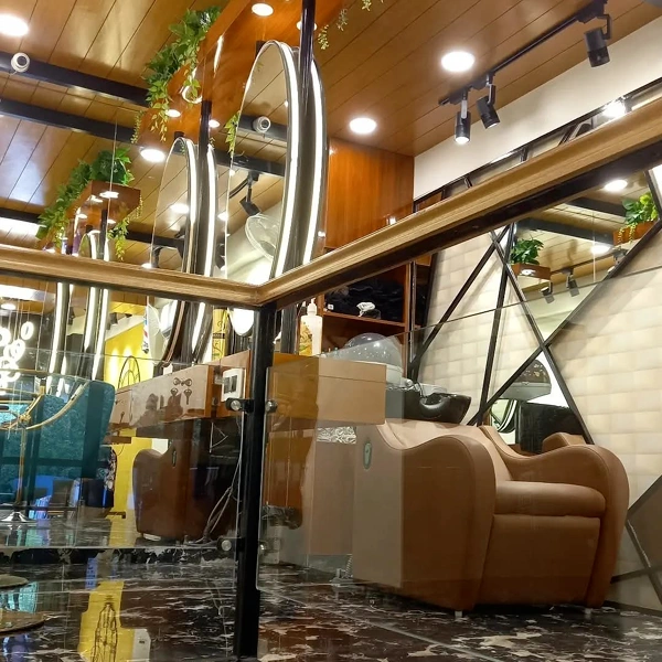 Salon at Dwarka New Delhi