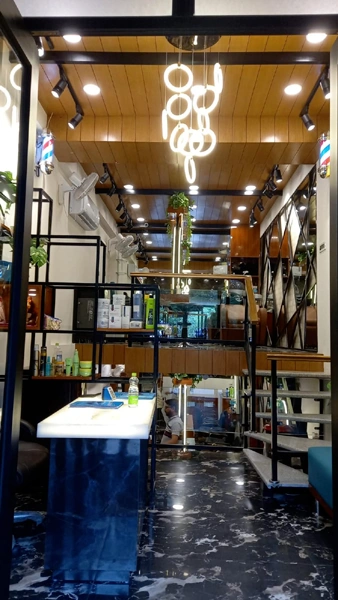 Salon at Dwarka New Delhi